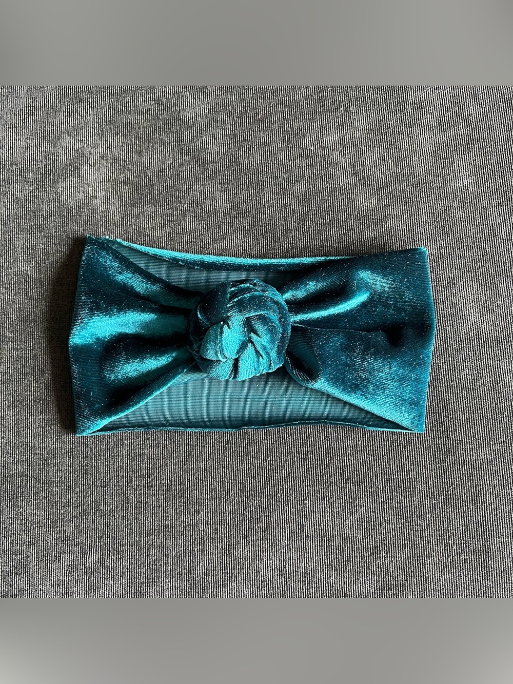 NWOT Velvet Knotted Headband